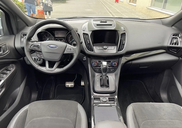 Ford Kuga cena 65900 przebieg: 187000, rok produkcji 2018 z Szczecin małe 781